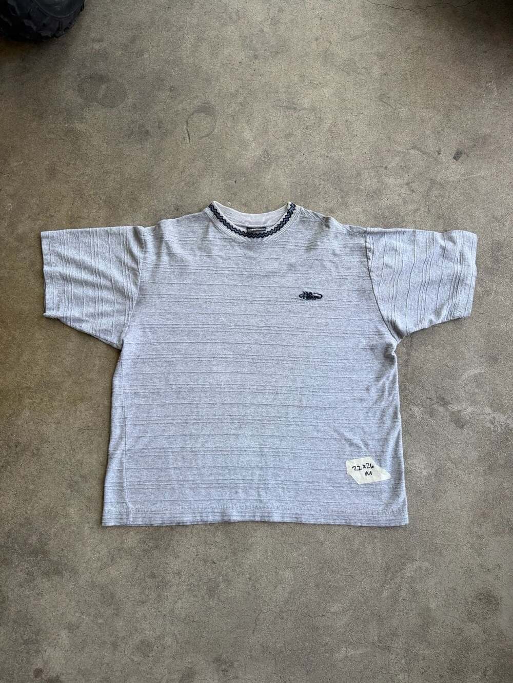Vintage 90s No Fear Embroidered Logo Textured Stripe T-Shirt Gray Size Medium